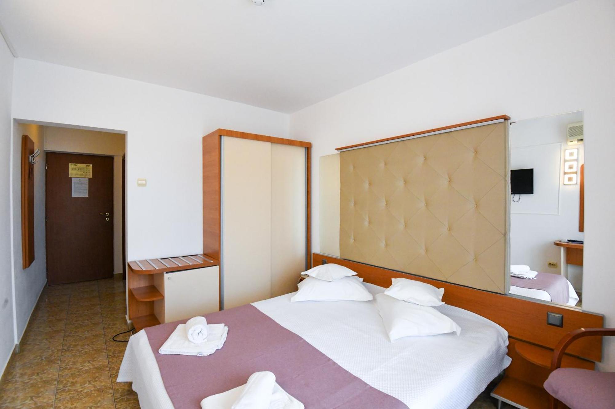 Complex Modern All Inclusive Mamaia Exterior photo