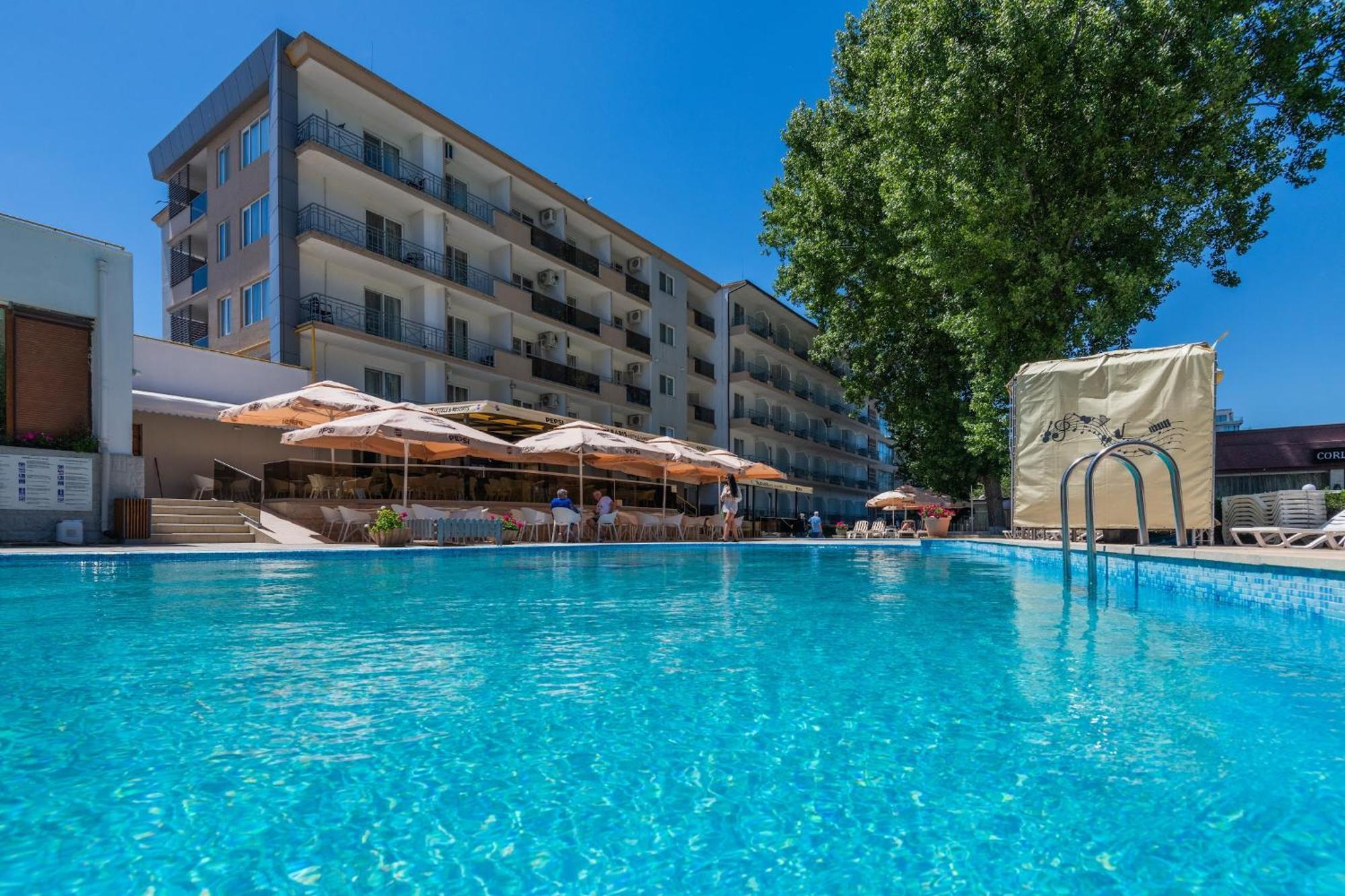Complex Modern All Inclusive Mamaia Exterior photo